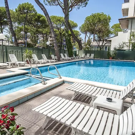 Hotel Vela 3*