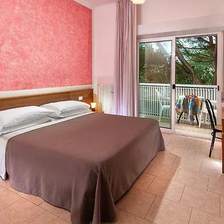 Hotel Vela 3*